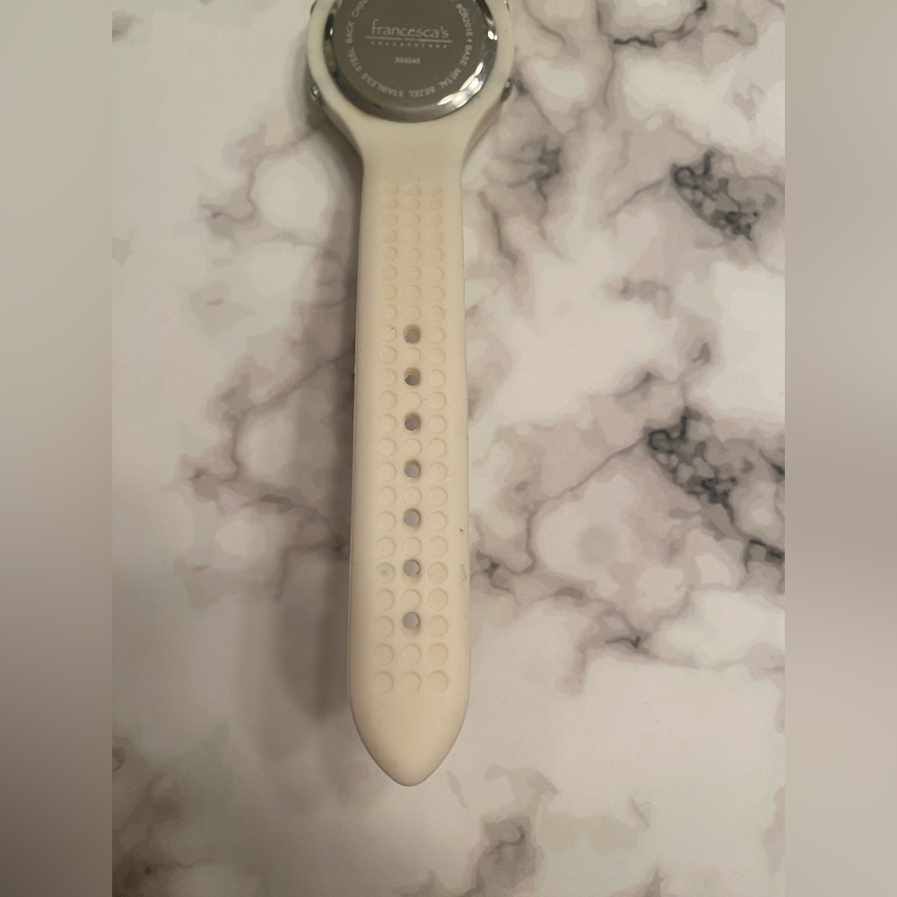 Francesca’s Digital White Silicone Rubber Band Gold Dial Accent Watch - Picture 11 of 11